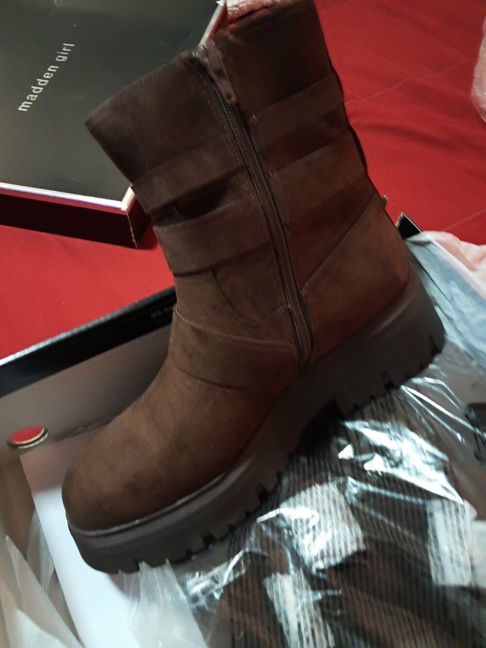 Madden Girl Mally Women’s Size 10 Chocolate Brown Chunky Lug Boots NIB